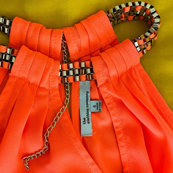 🎉2 for $15🎉 Hot Pink Halter Blouse - Picture 2 of 5